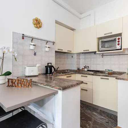 And Cozy In Crocetta By Wonderful Italy Appartement Turijn