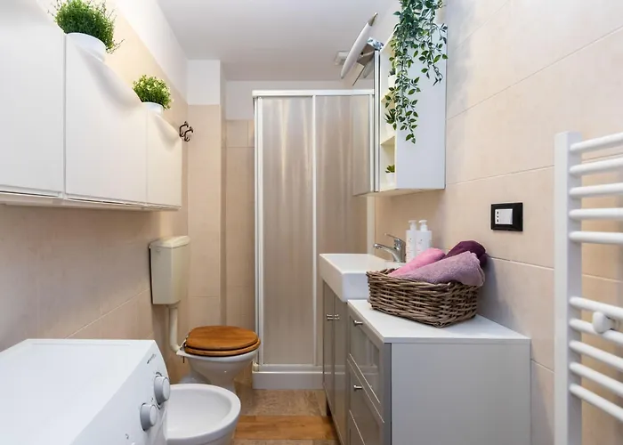 And Cozy In Crocetta By Wonderful Italy